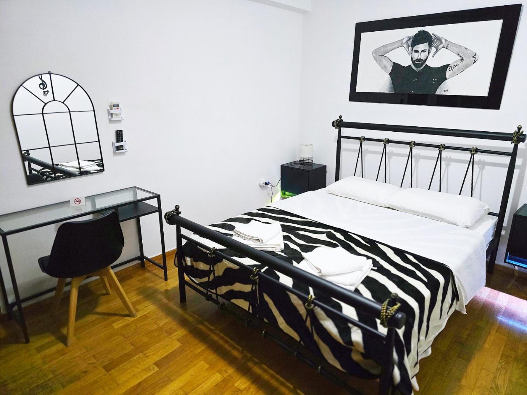 Nicko'S Room Pireus Eksteriør bilde